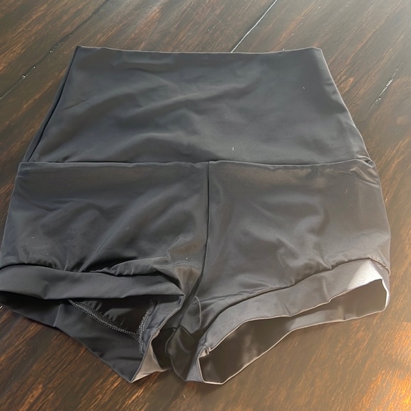 balera Pants - NWOT * Balera Black Dance Short Size Medium